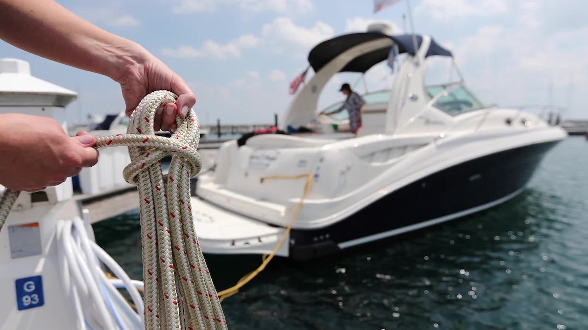 how to tie up a boat